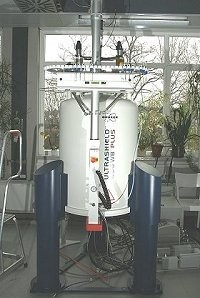 bruker-nmr-400.jpg