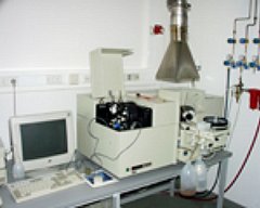 atomic-abs-spect-hms.jpgAtomic Absorption Spectrophotometer (Graphite furnace)
